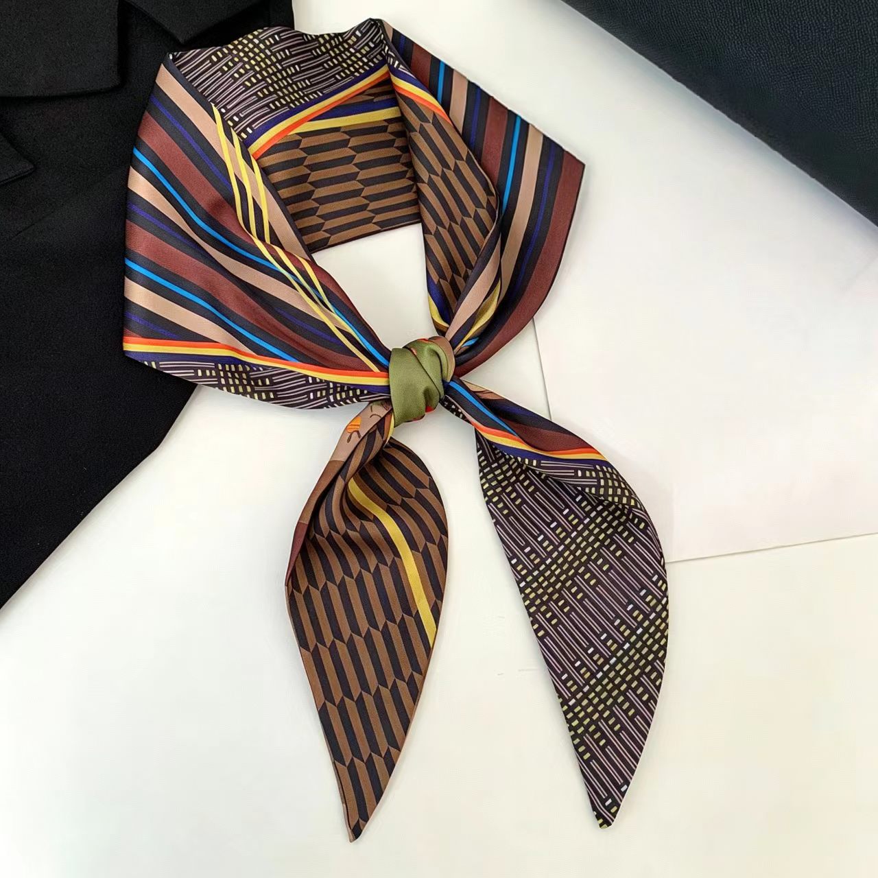 Scarf Silk Neck - 高級プリントロングヘアリボンベベルシルクスカーフ女性ネクタイハンドバッグスカーフサテンスキニーヘッドスカーフレディーススカーフジーンズベルト