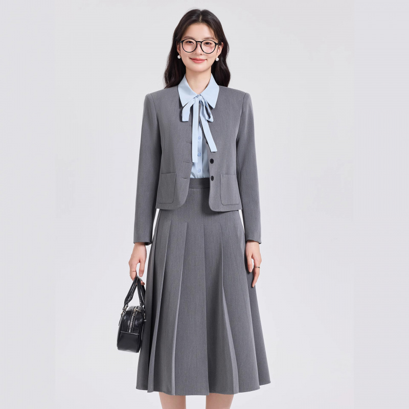 女性用グレーショートスーツセット プロフェッショナルフォーマ - Women Formal Wear For Interview のレビューと価格