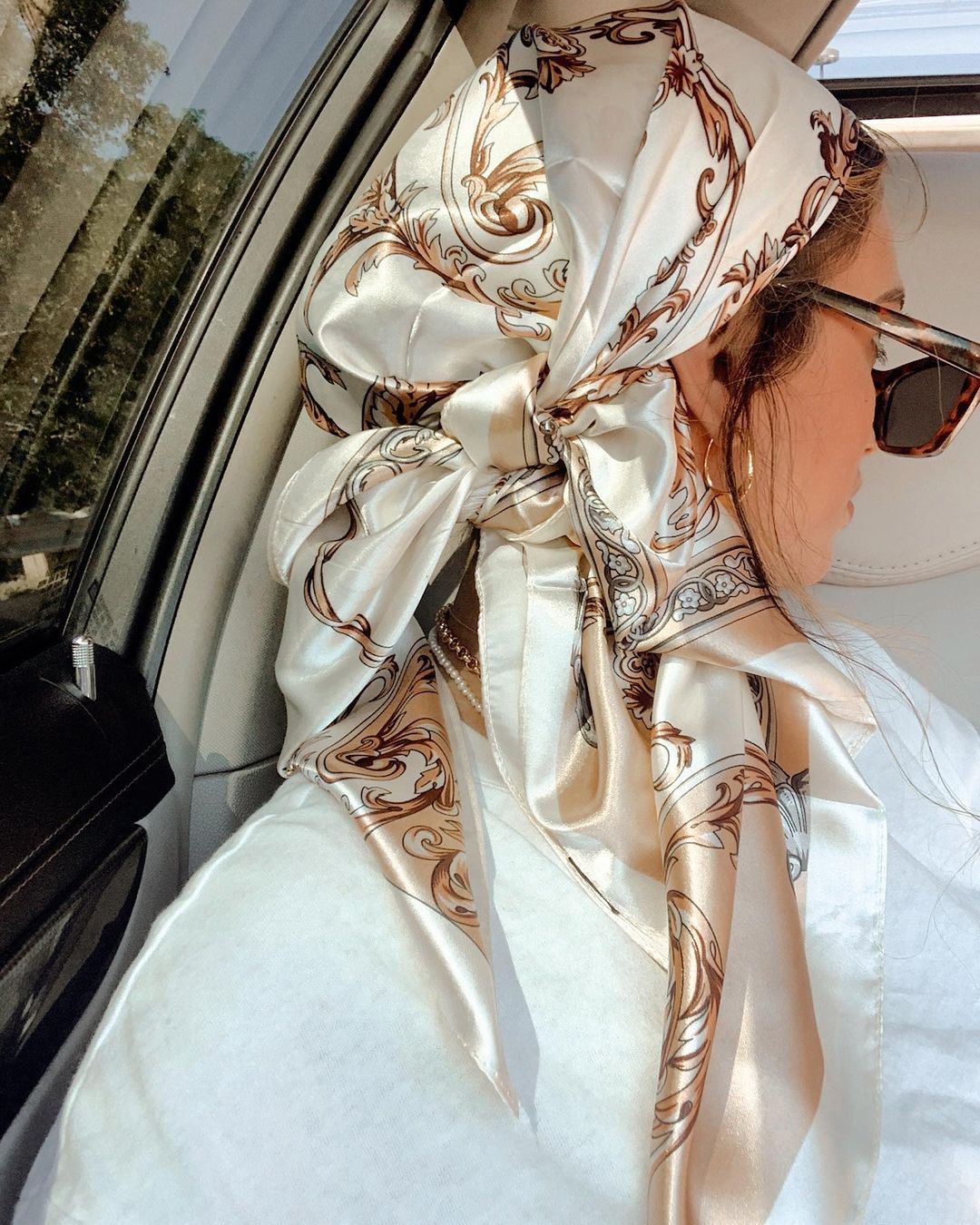 サテンスクエアスカーフ女性イスラム教徒ヒジャーブエレガント  - Scarf Silk Neck のレビューと価格