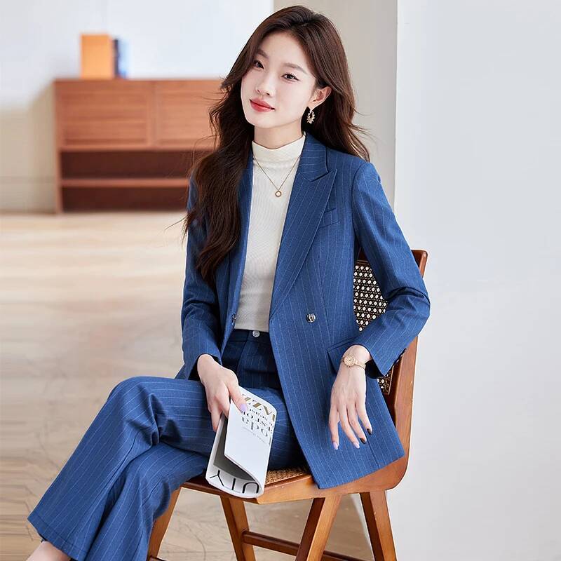 高品質生地のエレガントなストライプ柄フォーマルパンツスーツ  - Women Formal Wear For Interview のレビューと価格