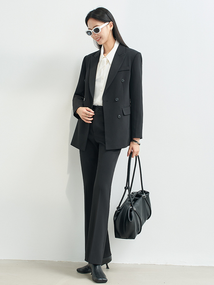 ネイビーブルーのプロフェッショナルスカートスーツ（女性用）、 - Women Formal Wear For Interview のレビューと価格
